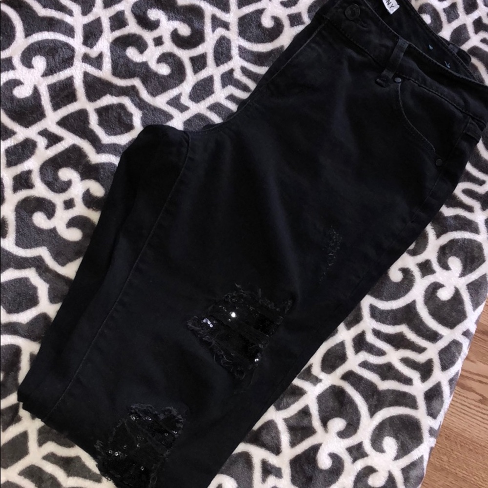Skinny black jeans